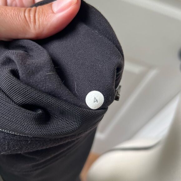 Lululemon Nice Asana Jacket *Ruffle Full Zip Black Jacket Size 4 - Picture 5 of 5